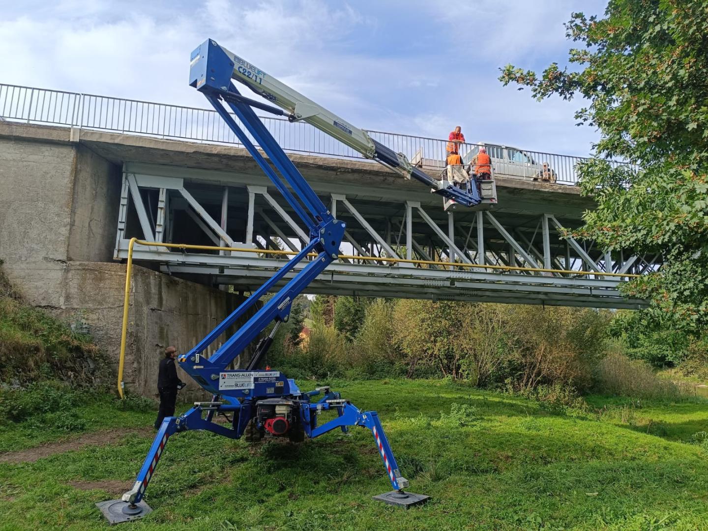 Prace wysokościowe Pająki gąsienicowe do trudno dostępnych miejsc
