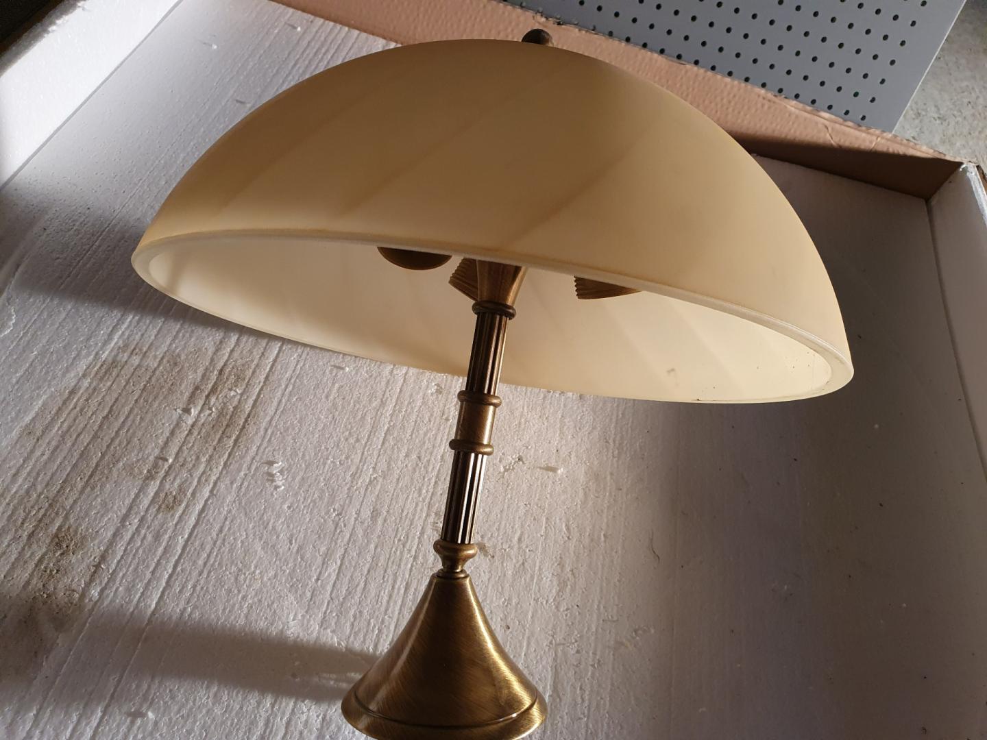 Lampa Mia