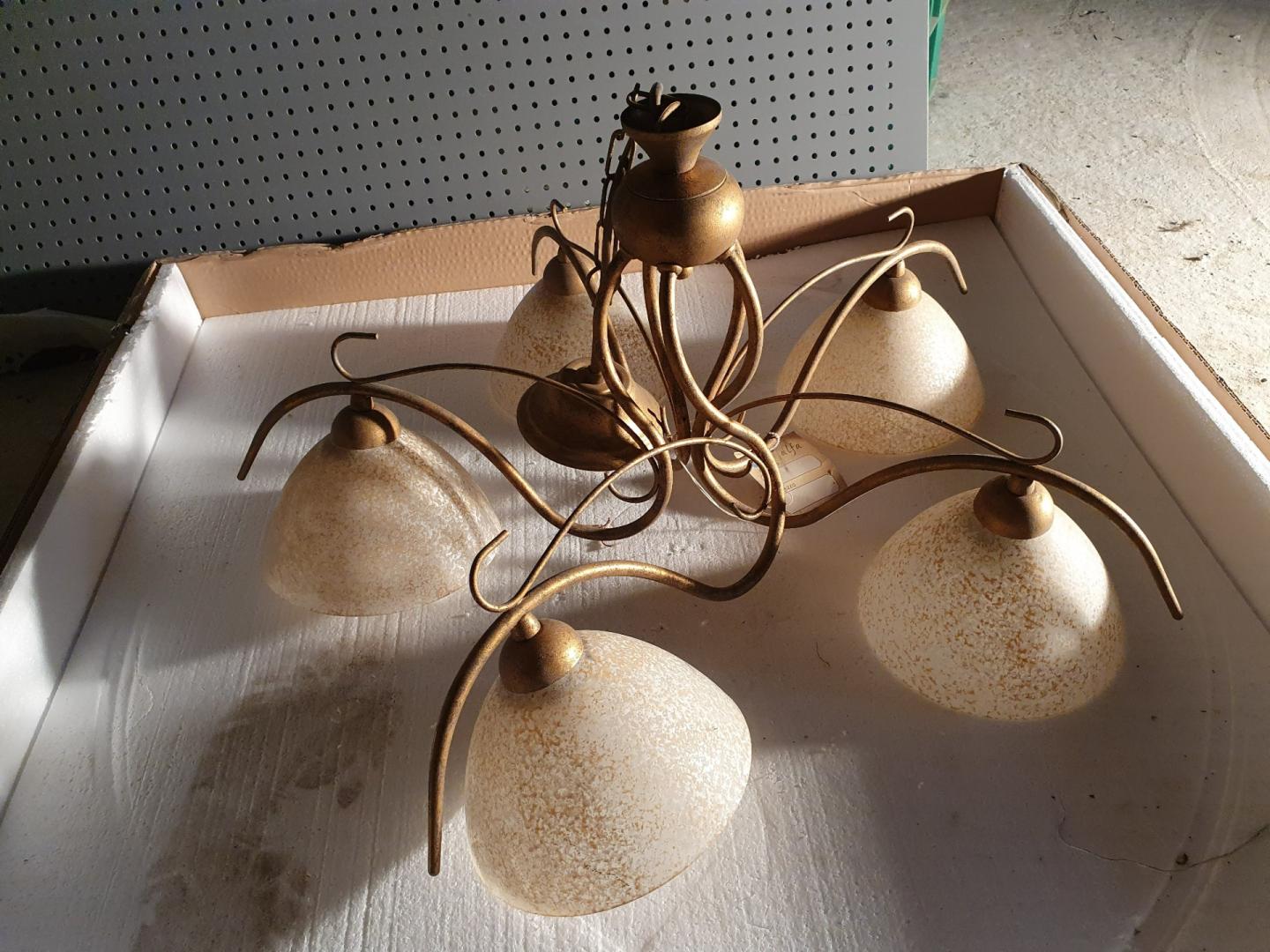 Lampa irena