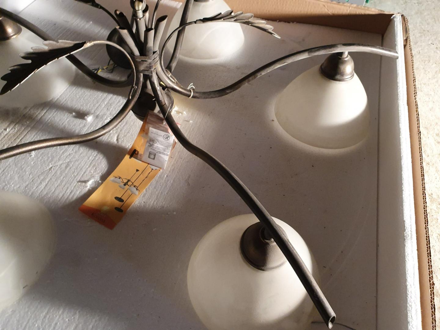 Lampa Tom