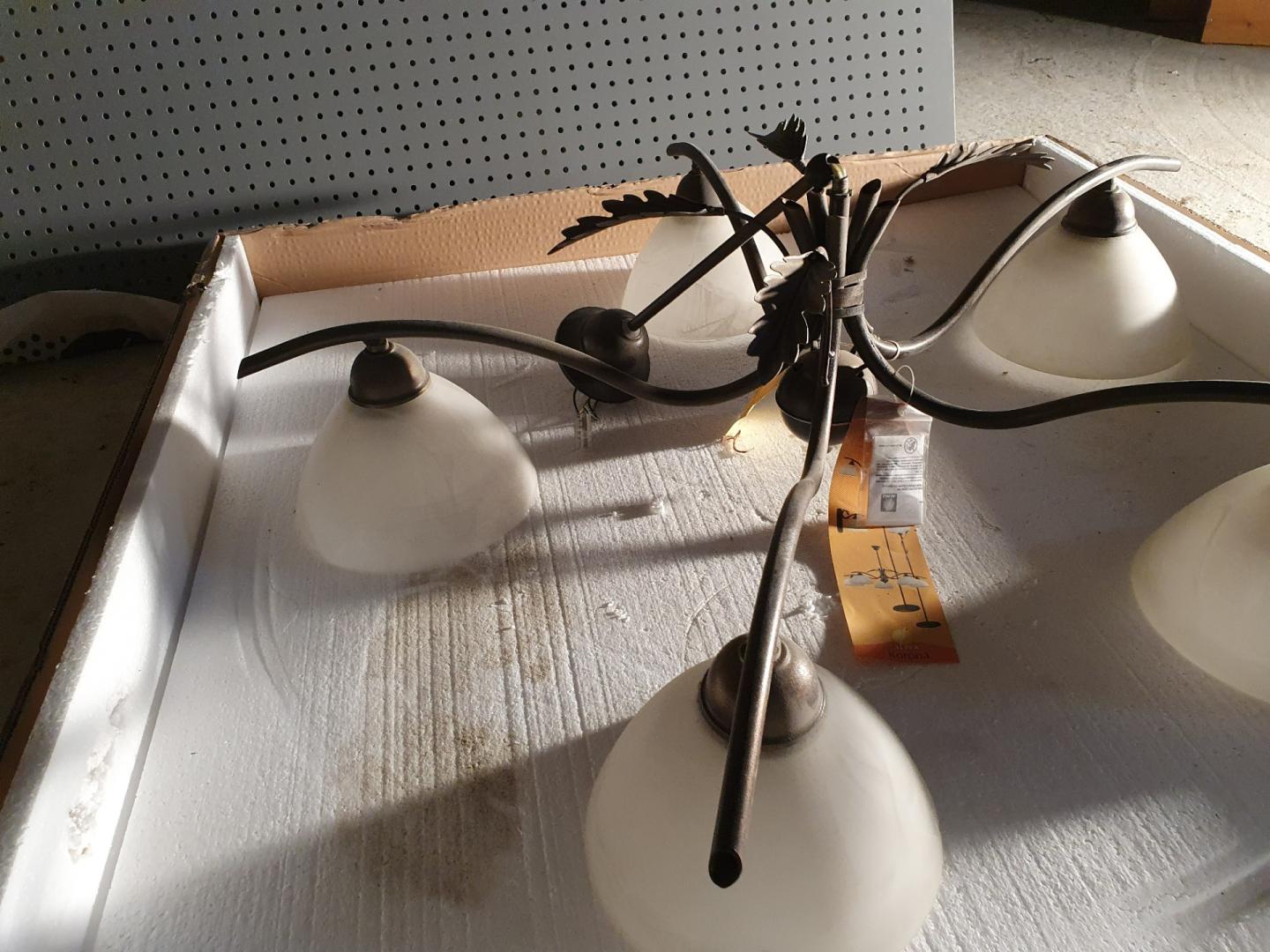 Lampa Tom
