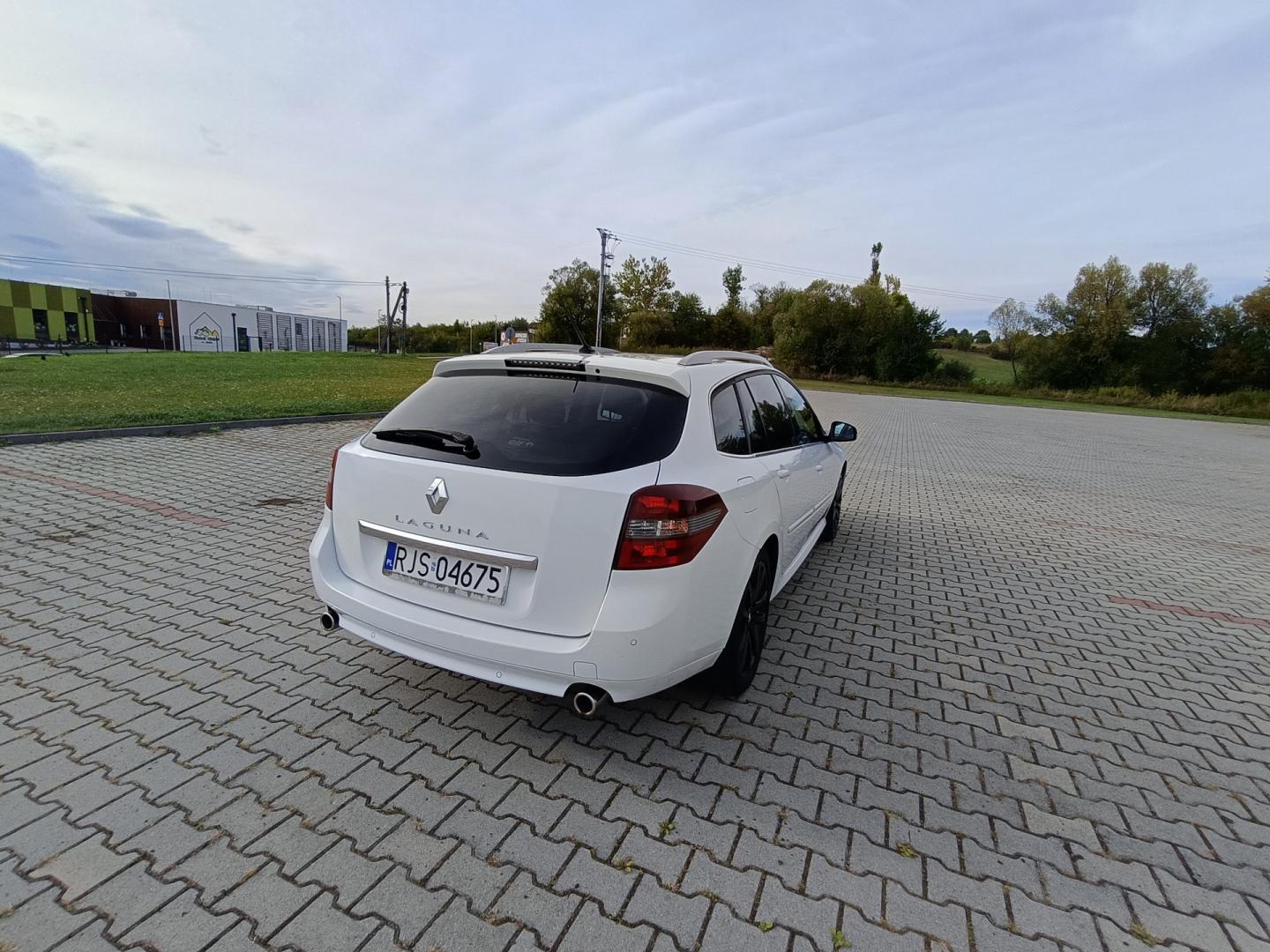 Renault Laguna 2.0 dCi 173Km 4Control