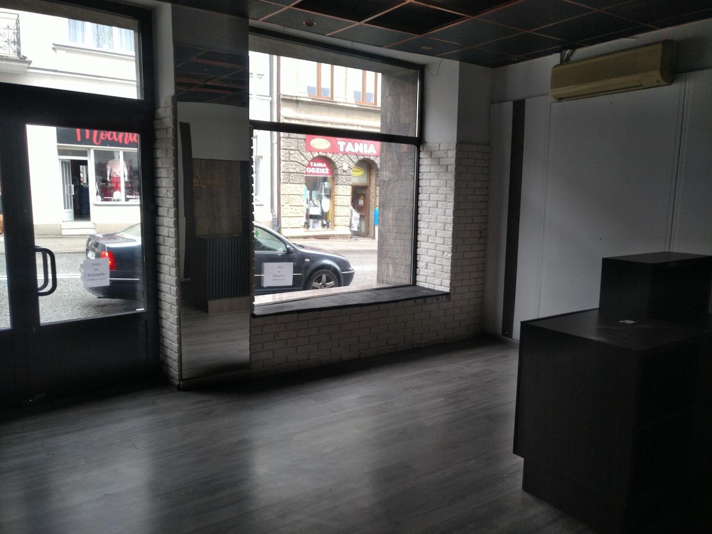 Lokal użytkowy na salon kosmetyczny  lub Barber w centrum Jasła