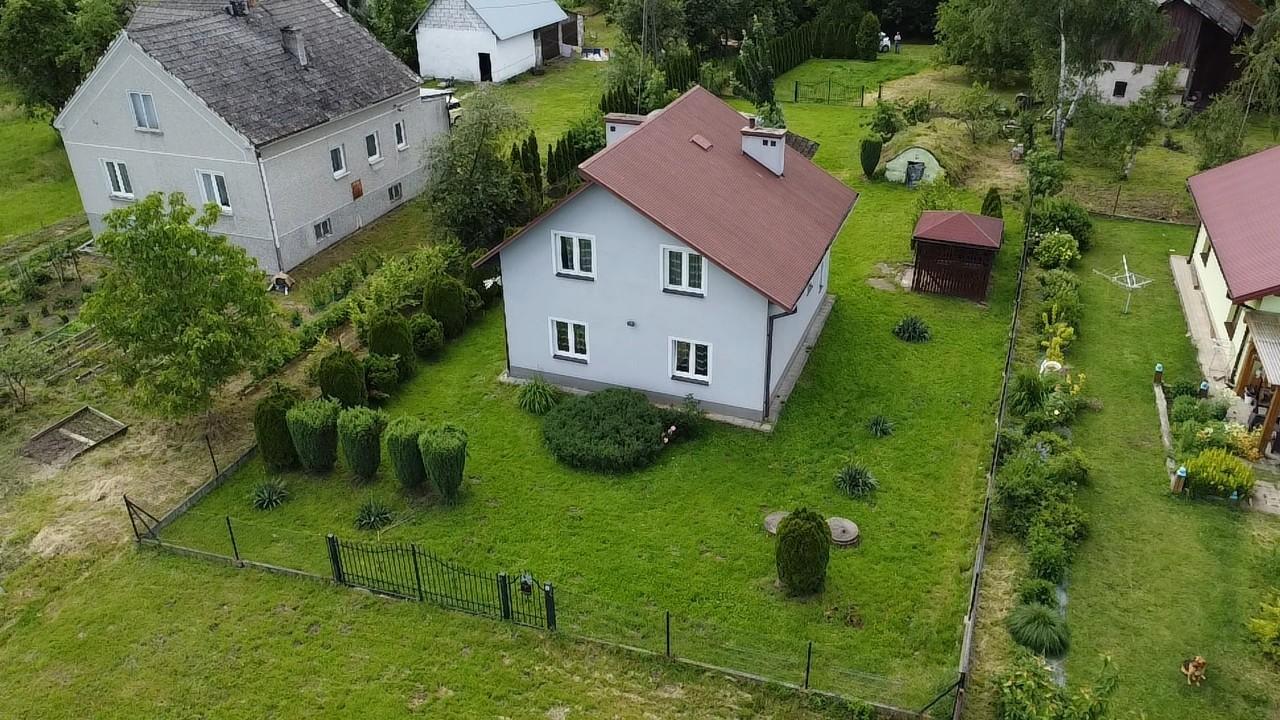 Przytulny dom wolnostojący w malowniczej lokalizacji w Brzyskach