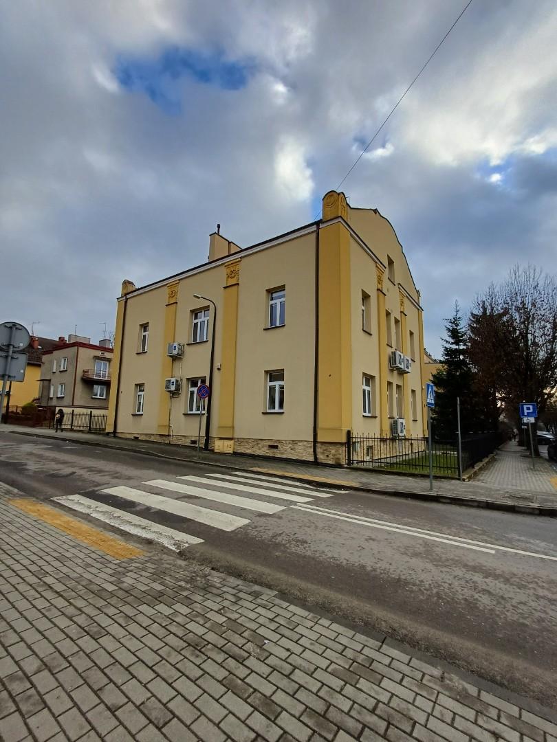 Na sprzedaż atrakcyjna nieruchomość komercyjna w Jaśle