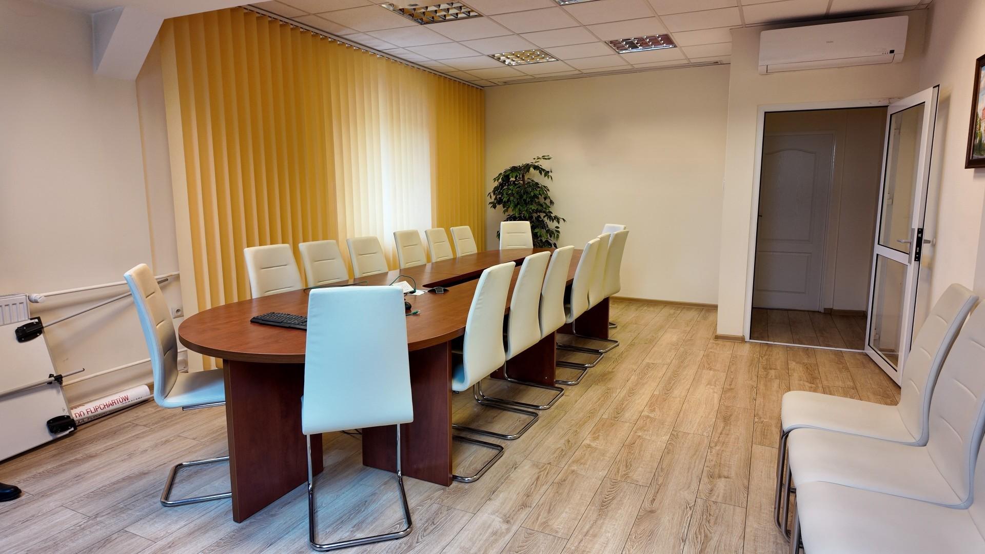 Na sprzedaż atrakcyjna nieruchomość komercyjna w Jaśle