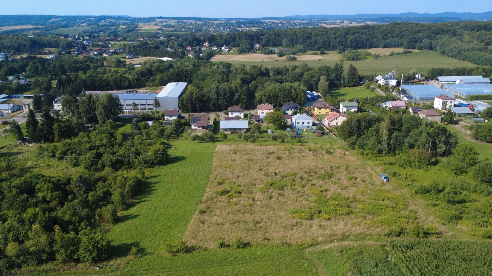 Na sprzedaż działka budowlana w Tarnowcu - 803 m