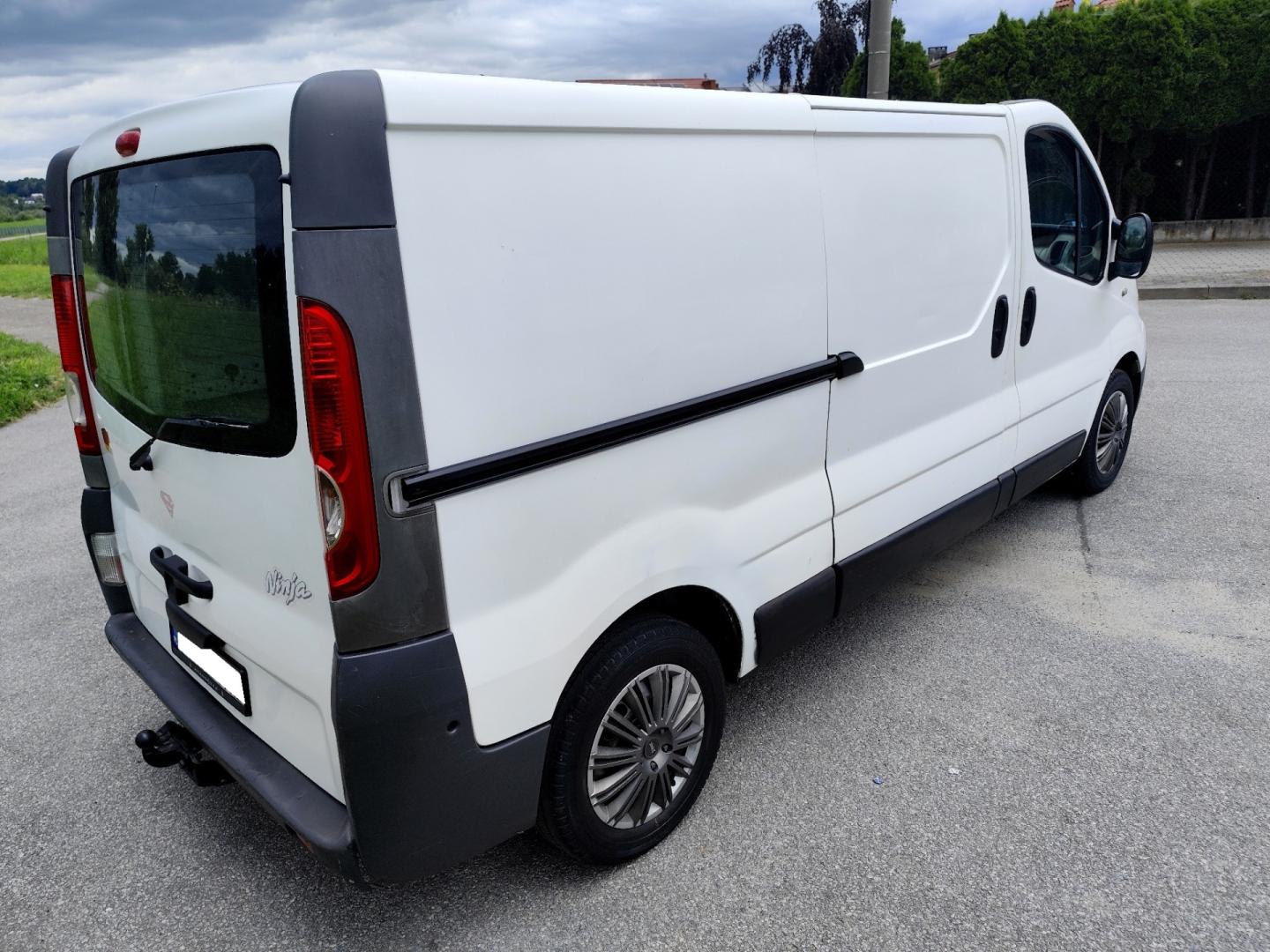 Renault Trafic Lift Long 2.0 DCI 115KM 2007R