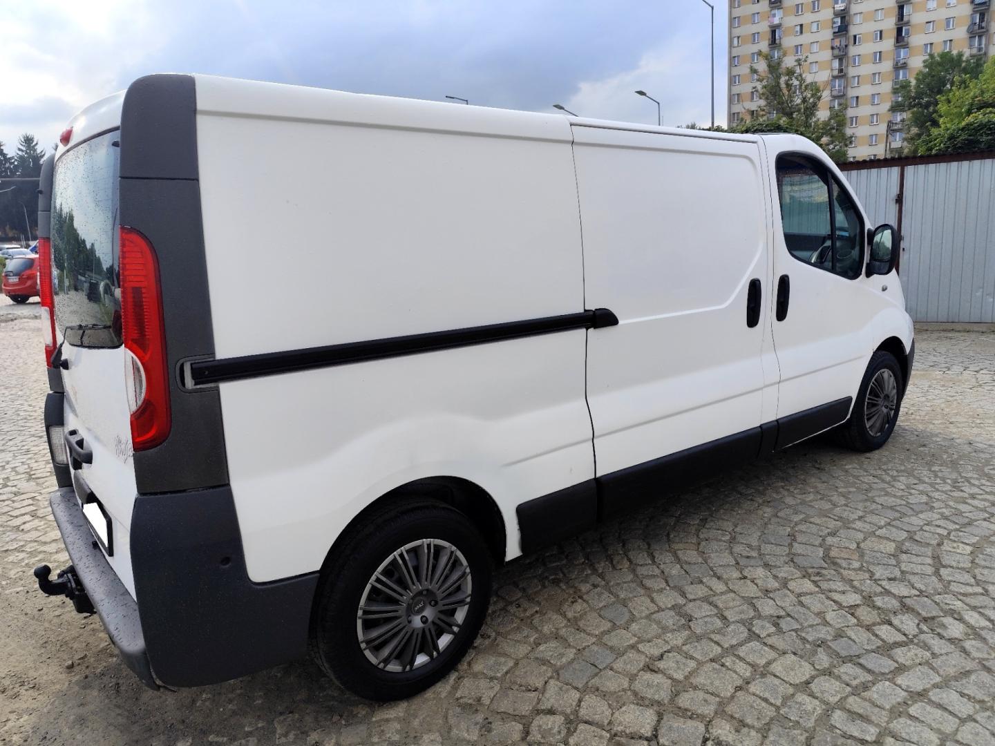 Renault Trafic Lift Long 2.0 DCI 115KM 2007R