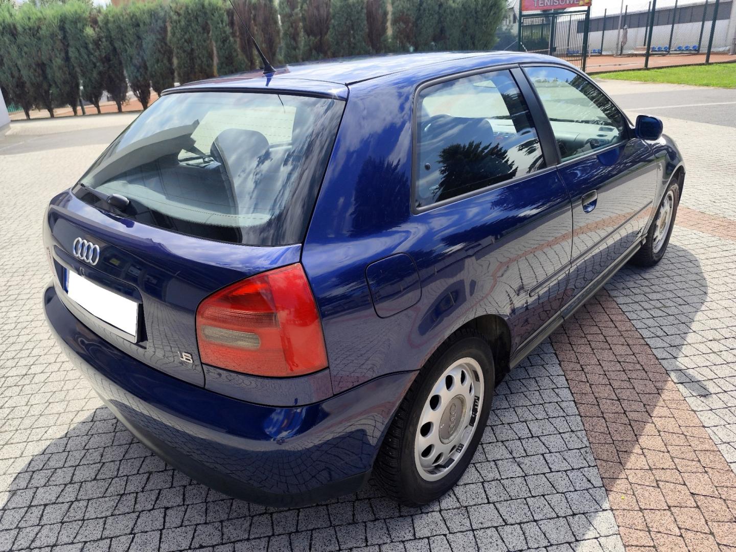 Audi A3 1.6 1999R