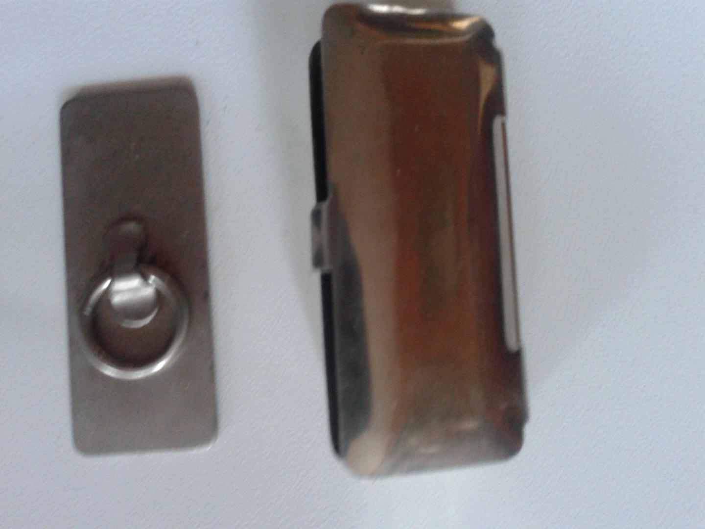 Pudełko metalowe na pieczątkę