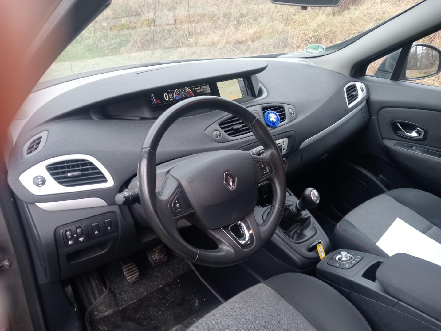 Sprzedam Renault Scenic 1.2 benzyna 2013 rok