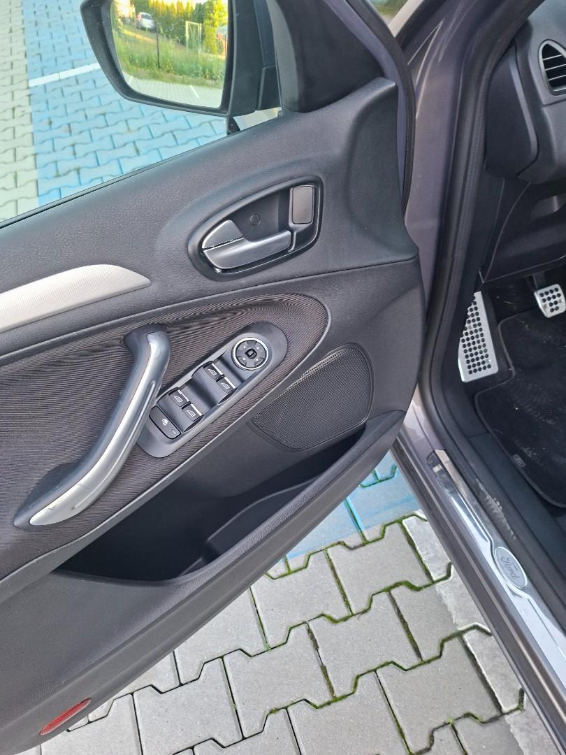 Ford S-Max Champion Edition 2012 rok