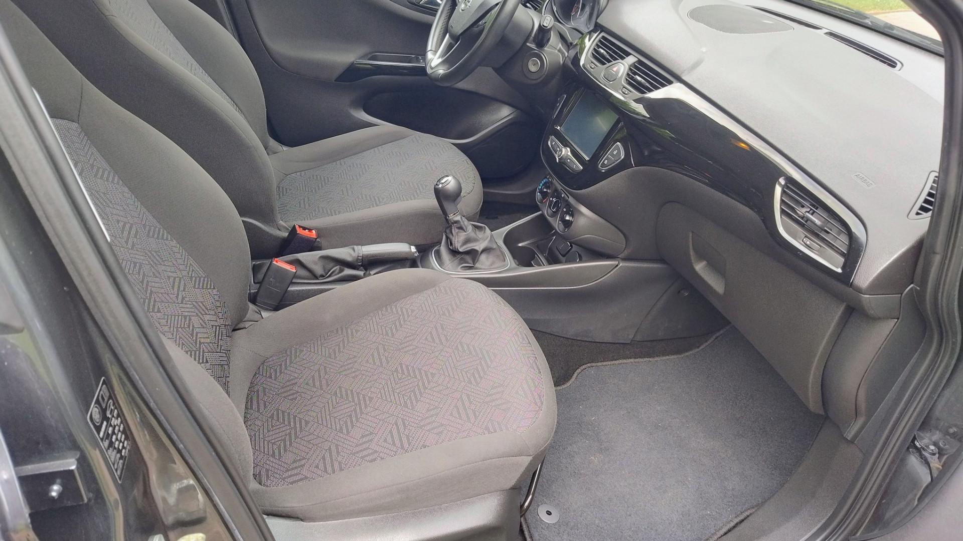 opel corsa E 1,4 benzyna 2018r