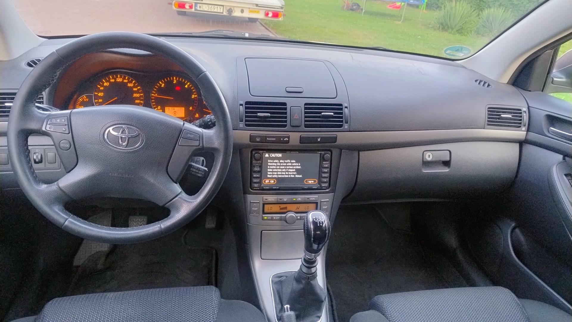 toyota avensis verso niski przebieg:132000km