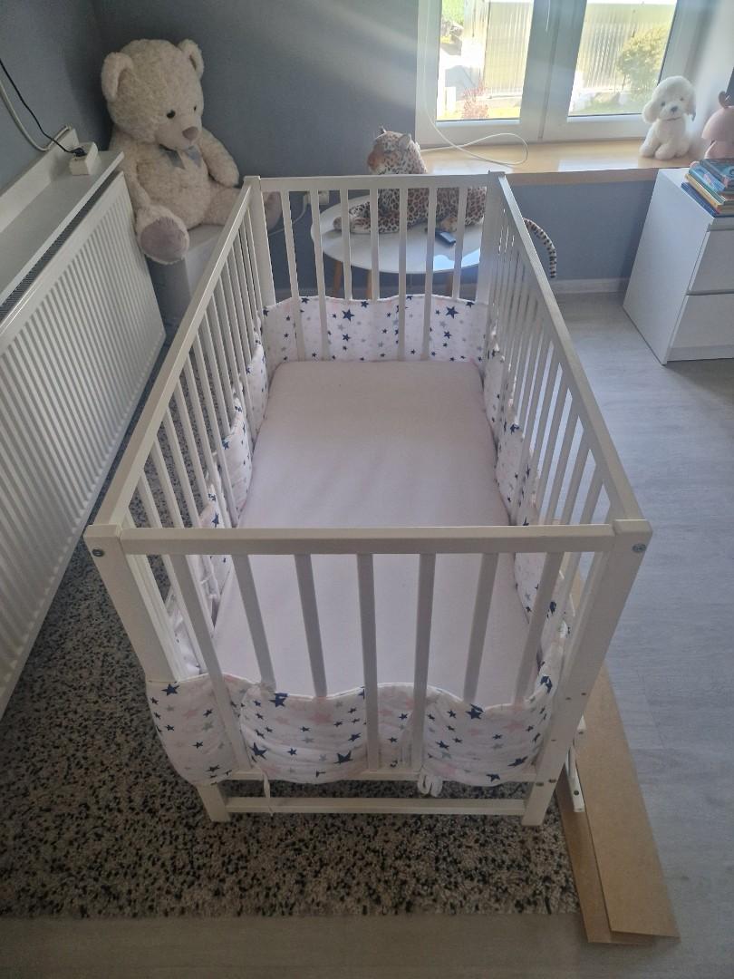 Łóżeczko dziecięce, stan jak nowe.
