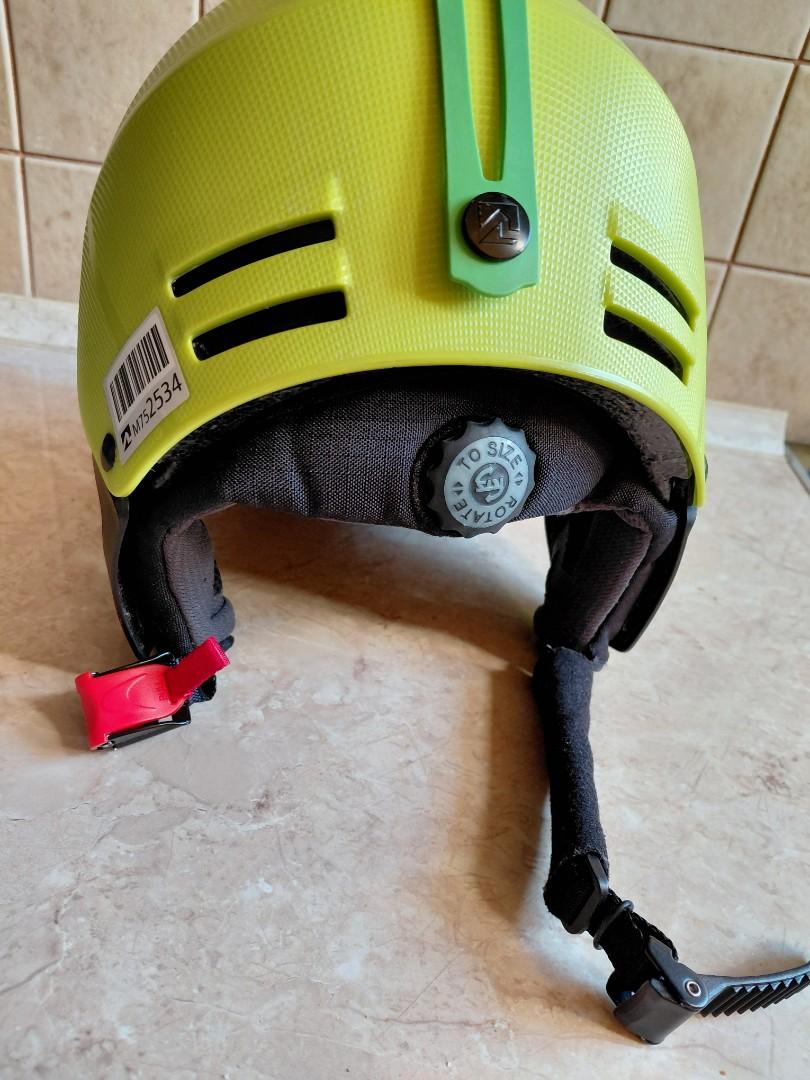 Kask narciarski dziecięcy