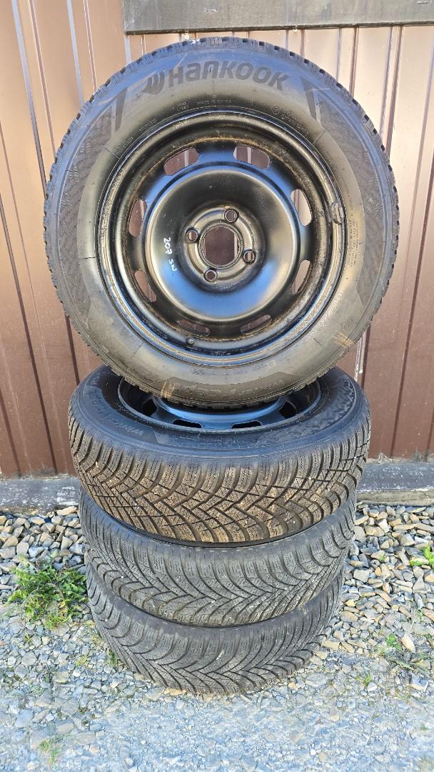 Opony zimowe na felgach 2 szt,. Hankook i 2 szt. Firestone 185/65R15