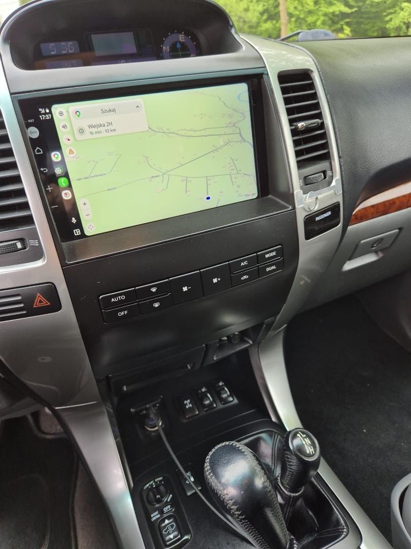 Toyota Land Cruiser -pPolski salon