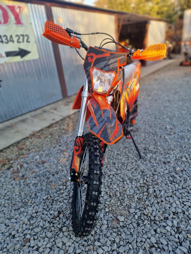 Diabolini X8 300 CC e-starter, chłodzony powietrzem, 22 KM