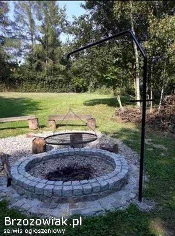 sezonu. Grill wiszący na rurze giętej, ruszt