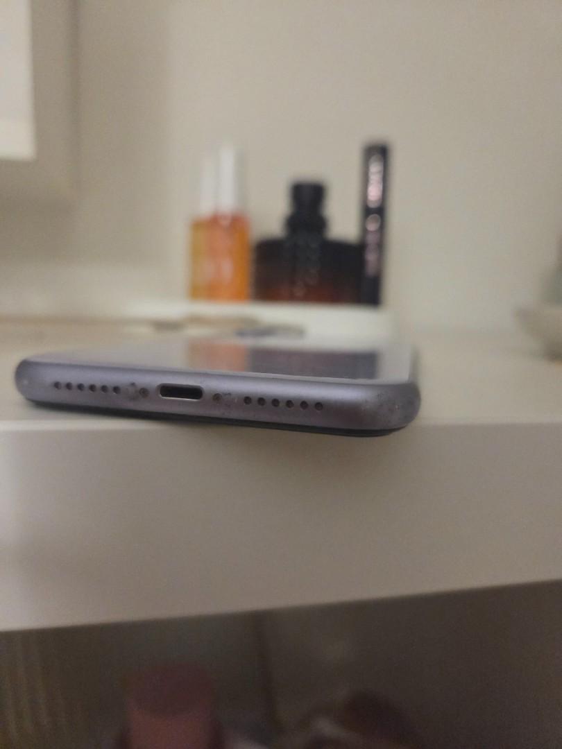 Sprzedam iPhone 11 128 GB