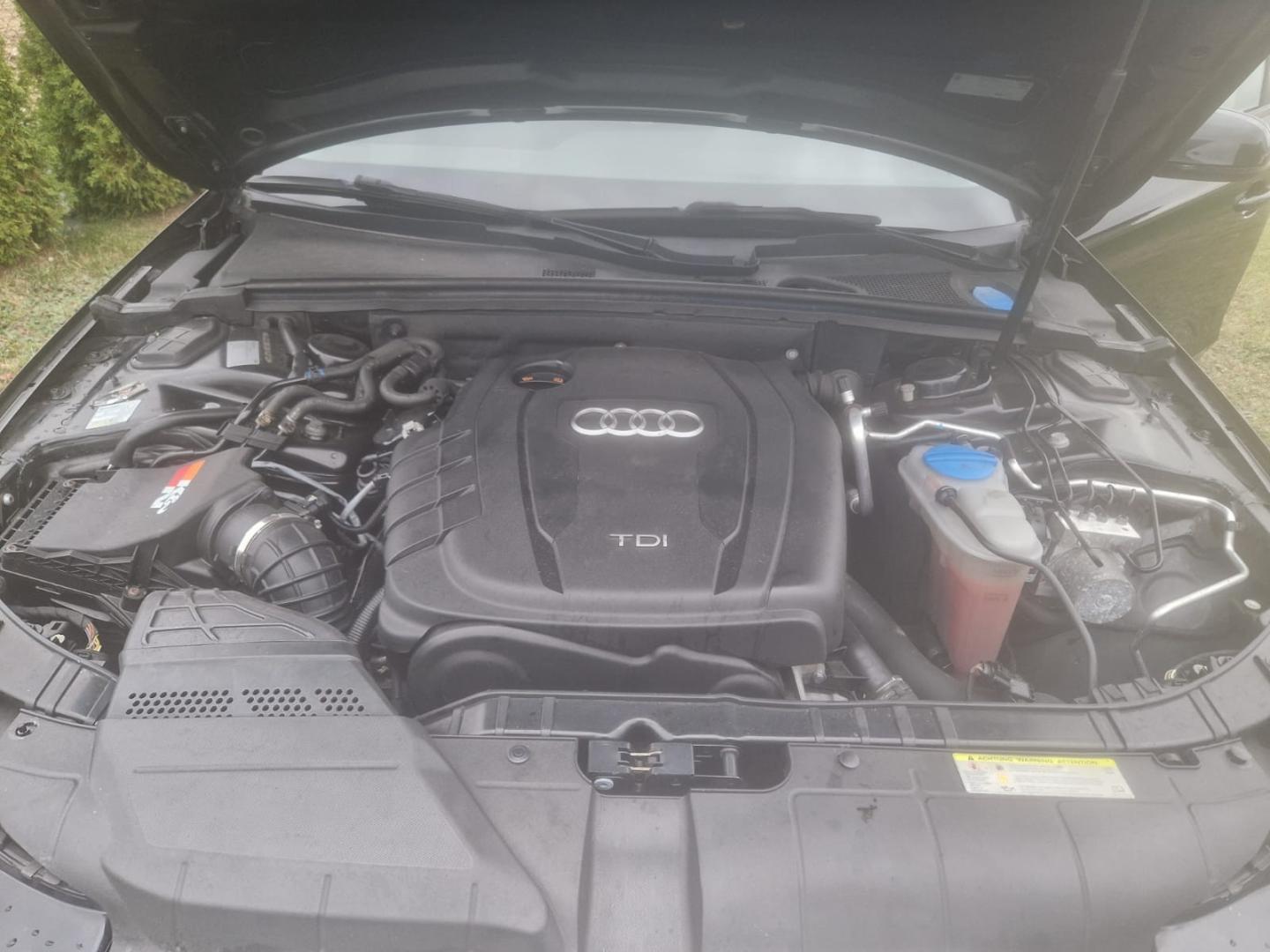 Audi A4 b8 fl 2012rok.