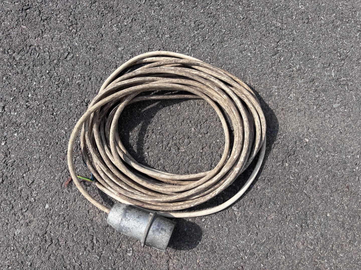 Przewód 3 żyłowy 2.5 mm 14 metrów