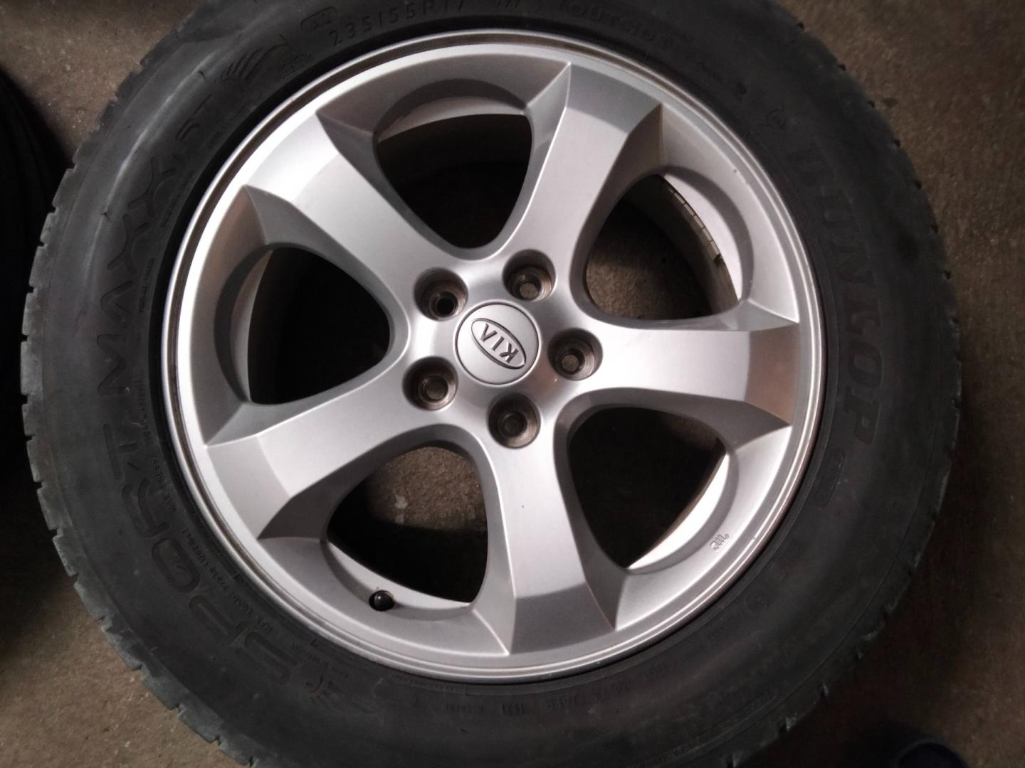 Koła 4 szt felgi 5x114.3 17 opony DUNLOP 235x55 lato