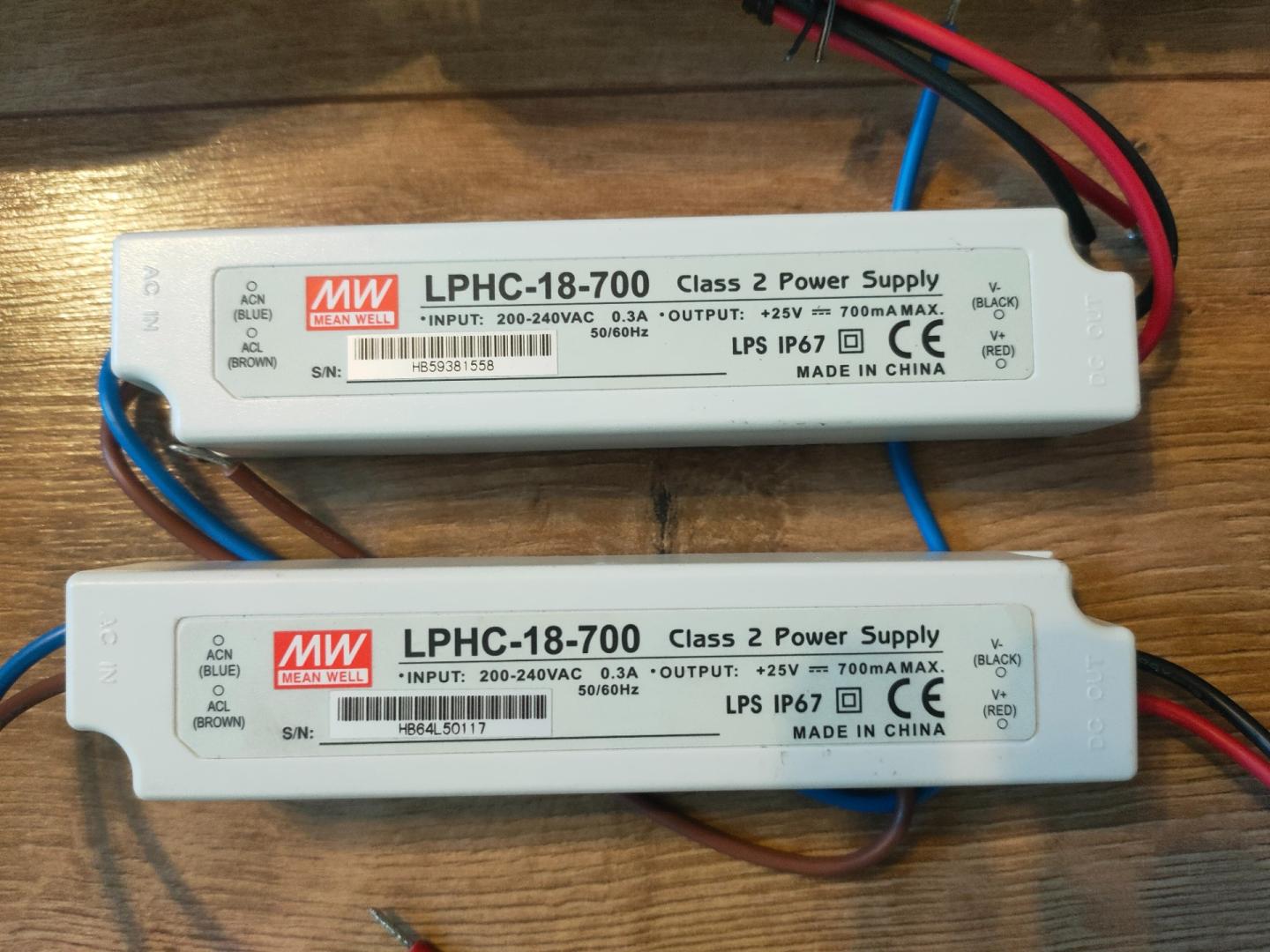 Wyłączniki gniazda i zasilacze led
