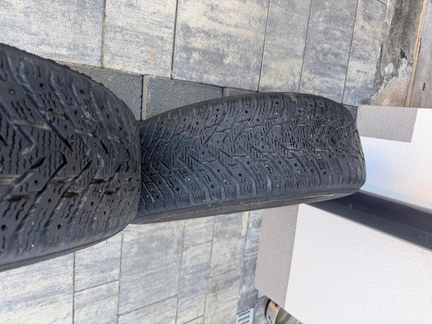 Opony zimowe Nokian Hakkapeliitta 8 205/60/16