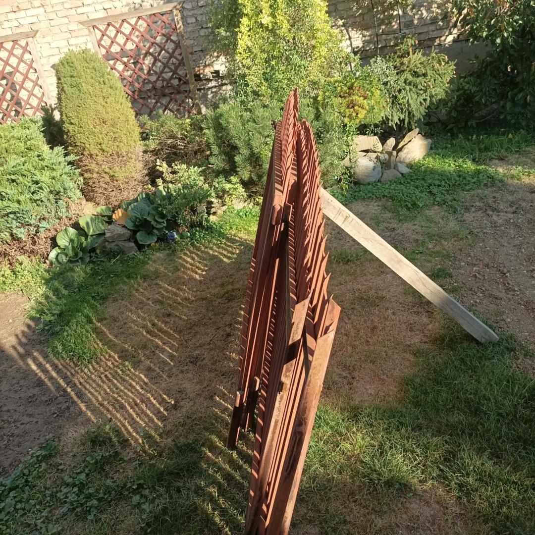 Sprzedam ogrodzenie z blachy giętej, kątownik -ok.18 m
