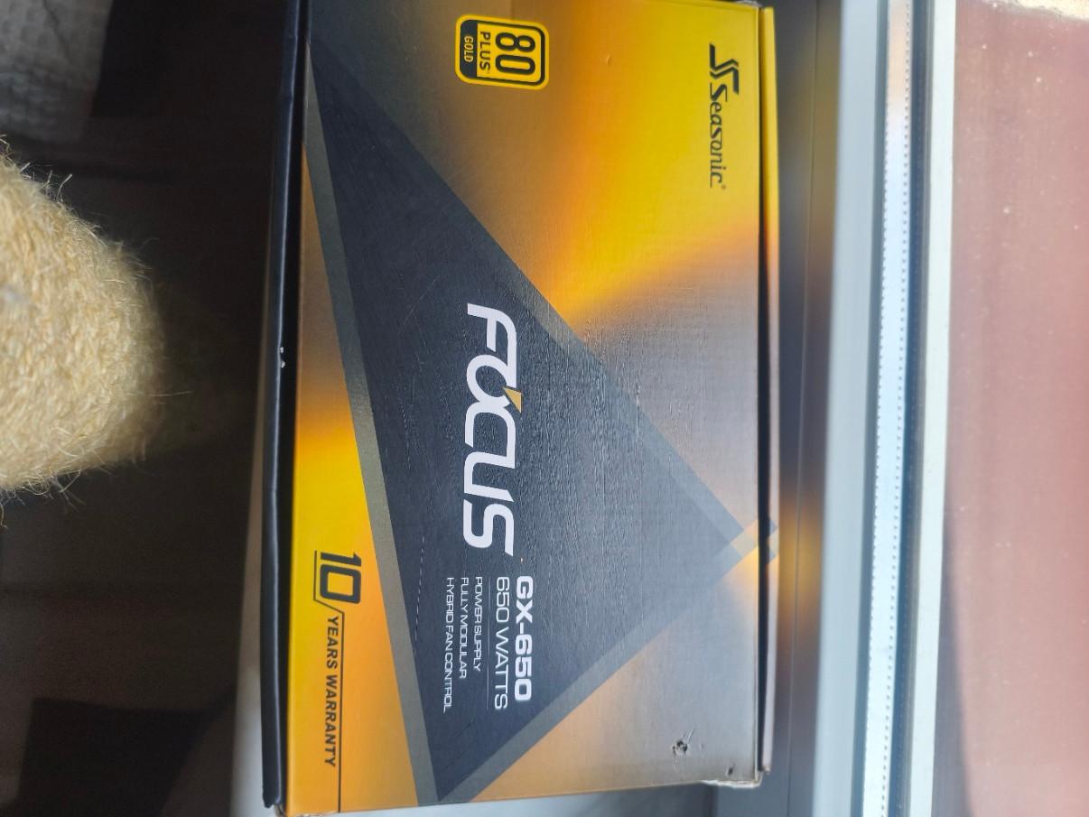 Seasonic Focus GX-650 650W 80+ Gold modularny