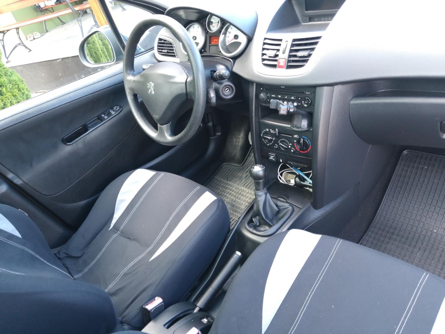 Peugeot 207 sw B + Gaz 1,4 2008 rok