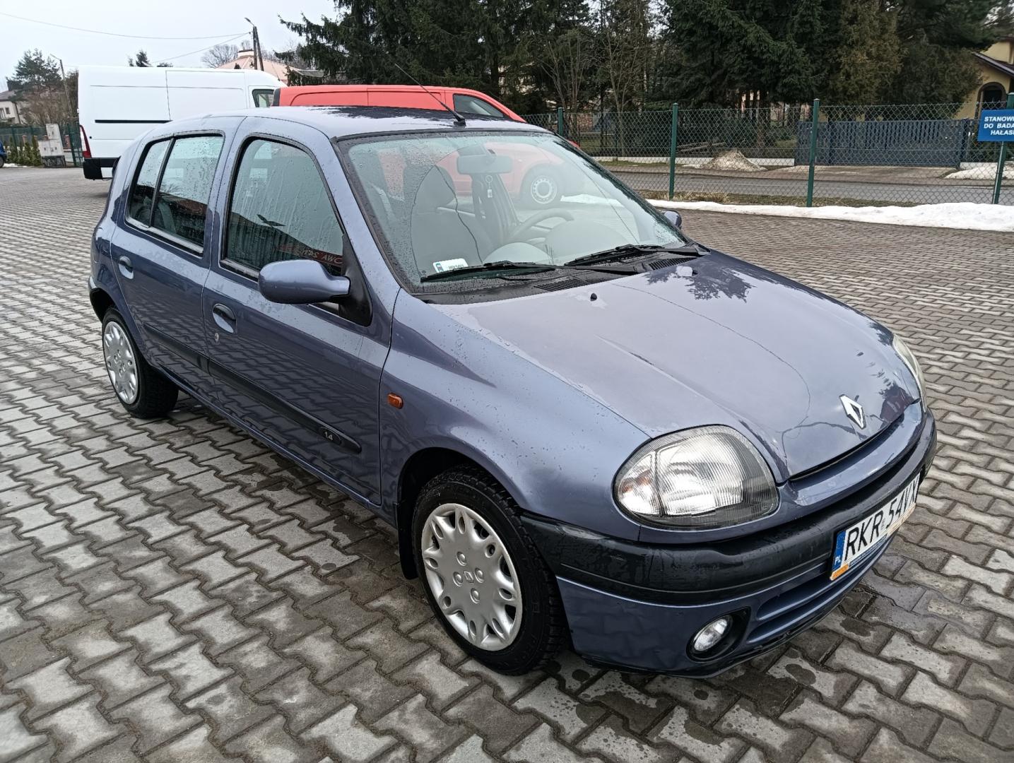 Renault Clio II - 1.4 benzyna 75 KM z 2000 r.