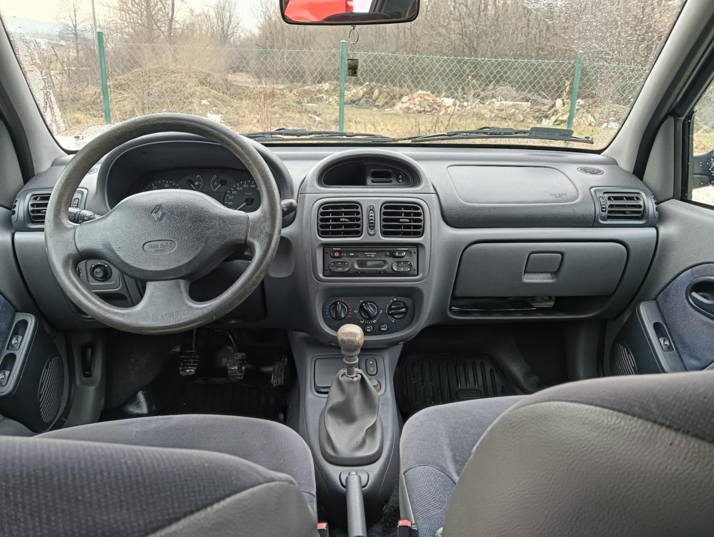 Renault Clio II - 1.4 benzyna 75 KM z 2000 r.