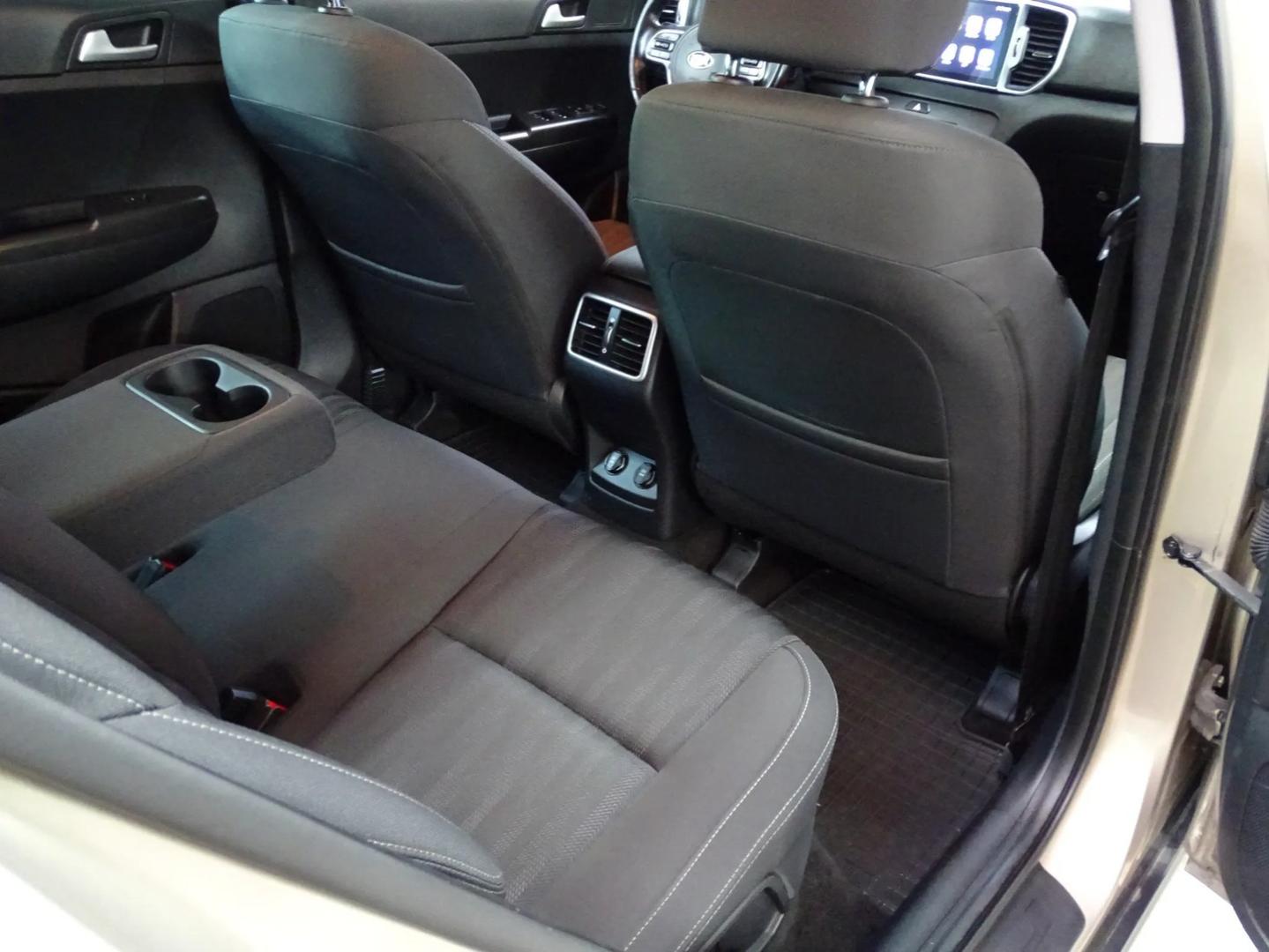 Kia Sportage IV 1.7l CRDi 115 KM 2016 r. z Polskiego Salonu