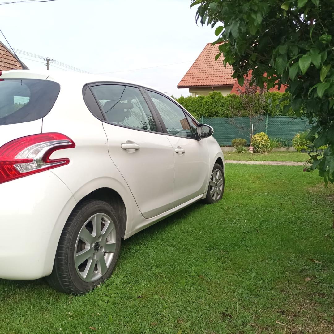 Peugeot 208 1.4hdi