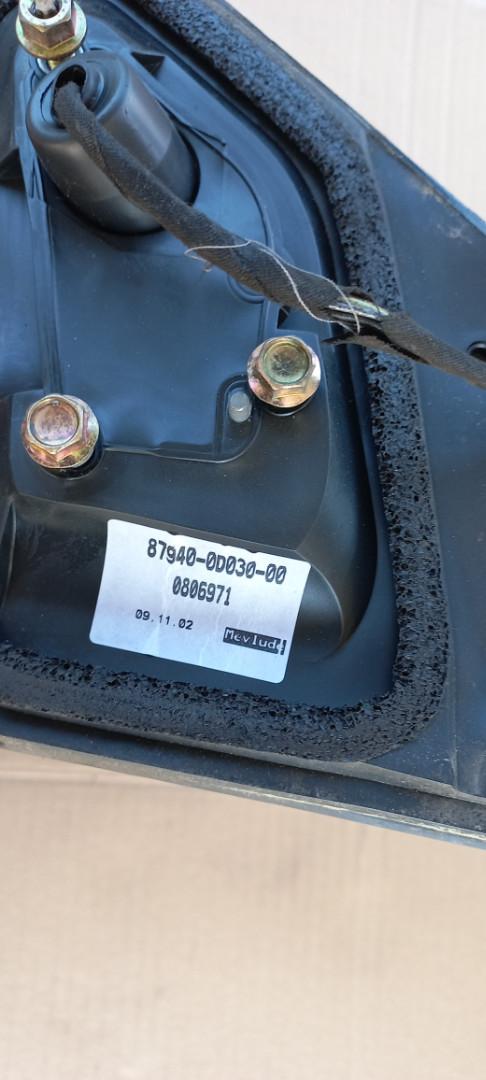 lusterka elektryczne czarne używane do Toyota Yaris 1.3 2002 r
