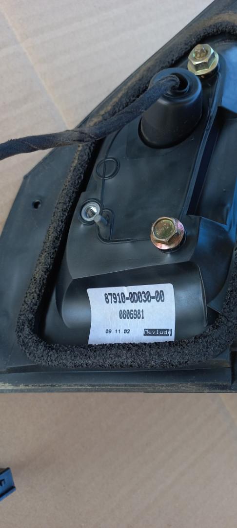 lusterka elektryczne czarne używane do Toyota Yaris 1.3 2002 r