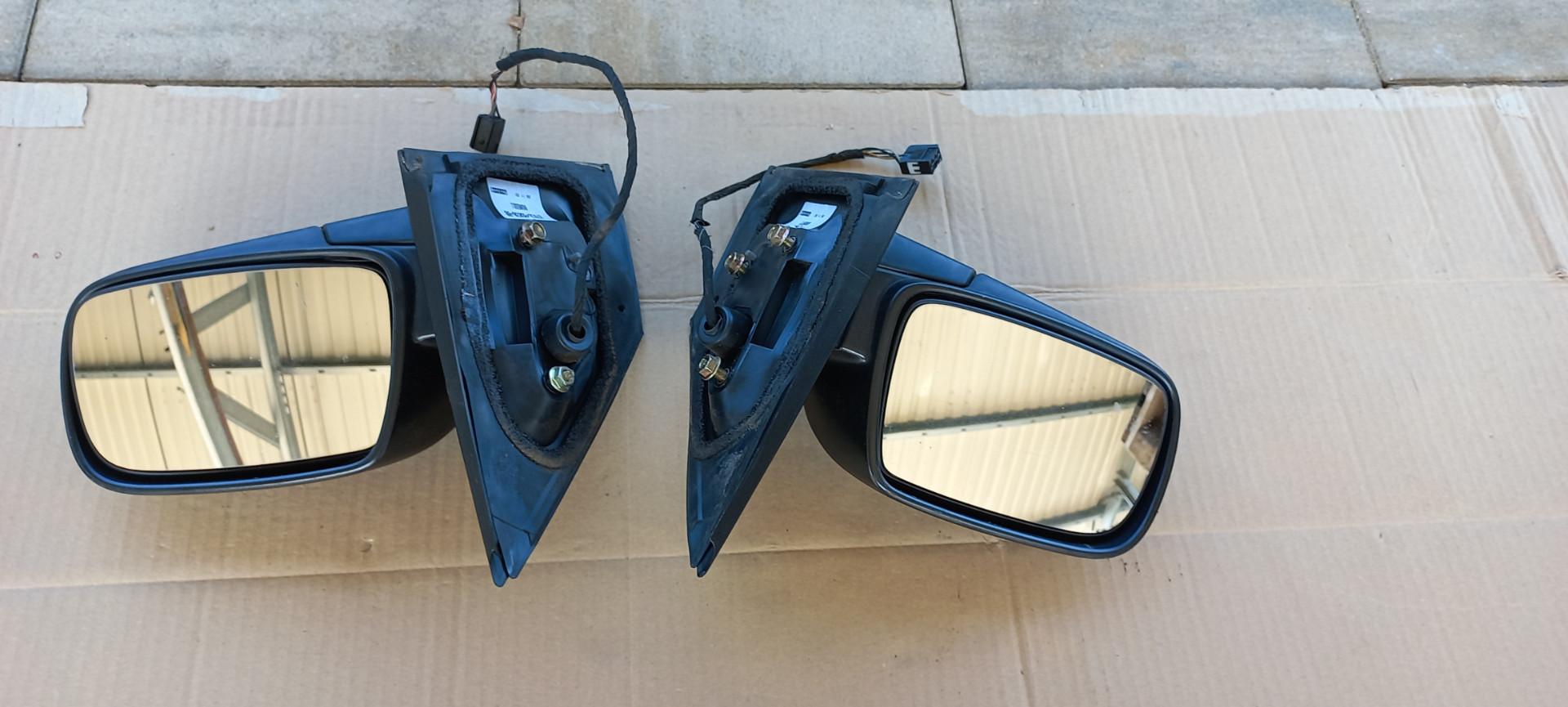 lusterka elektryczne czarne używane do Toyota Yaris 1.3 2002 r