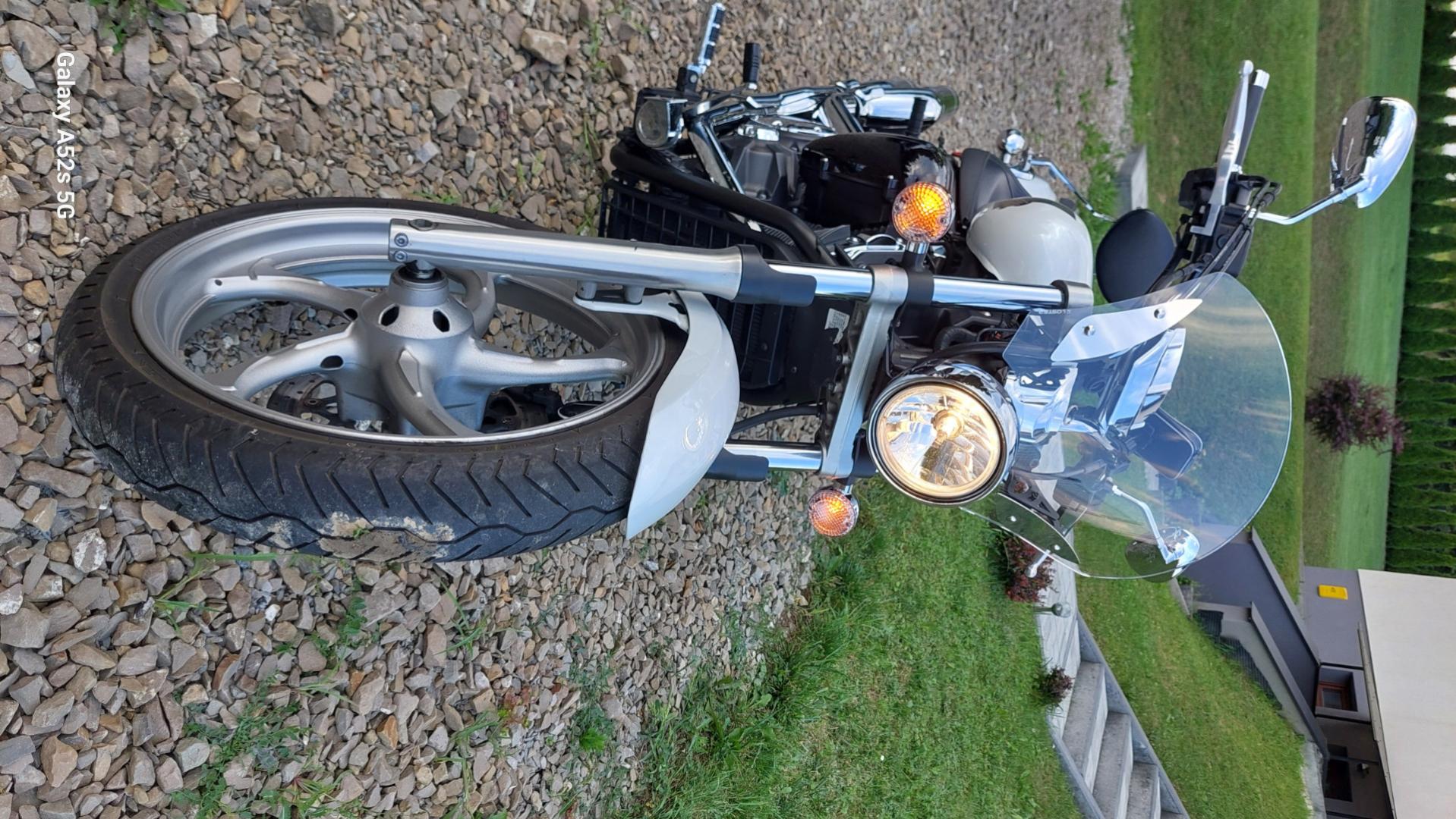 yamaha xvs1300 stryker biały