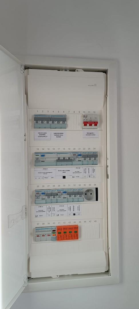 KB_INSTAL. elektryk. instalacje elektryczne,automatyka bram, pomiary