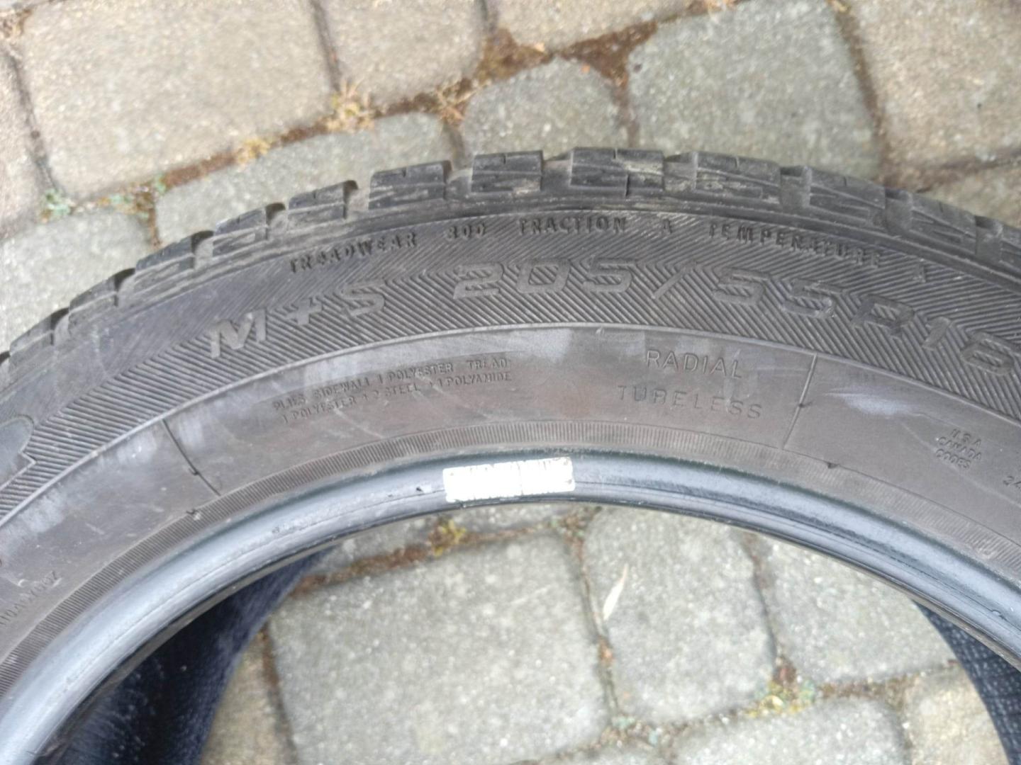 Opona 205/55 R16 94V M+S