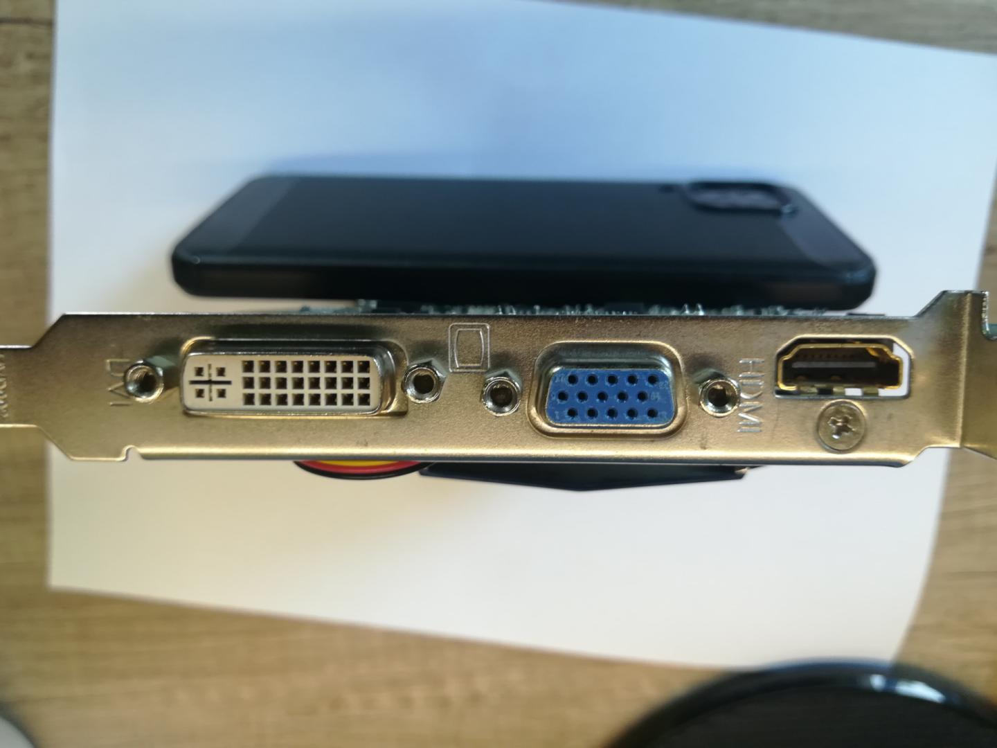Sprzedam kartę graficzną GF Gigabyte 1G
