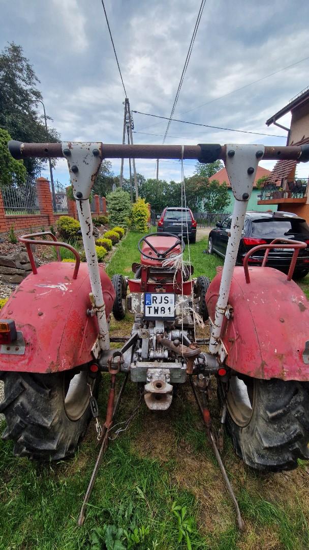 Traktor Massey Ferguson 130