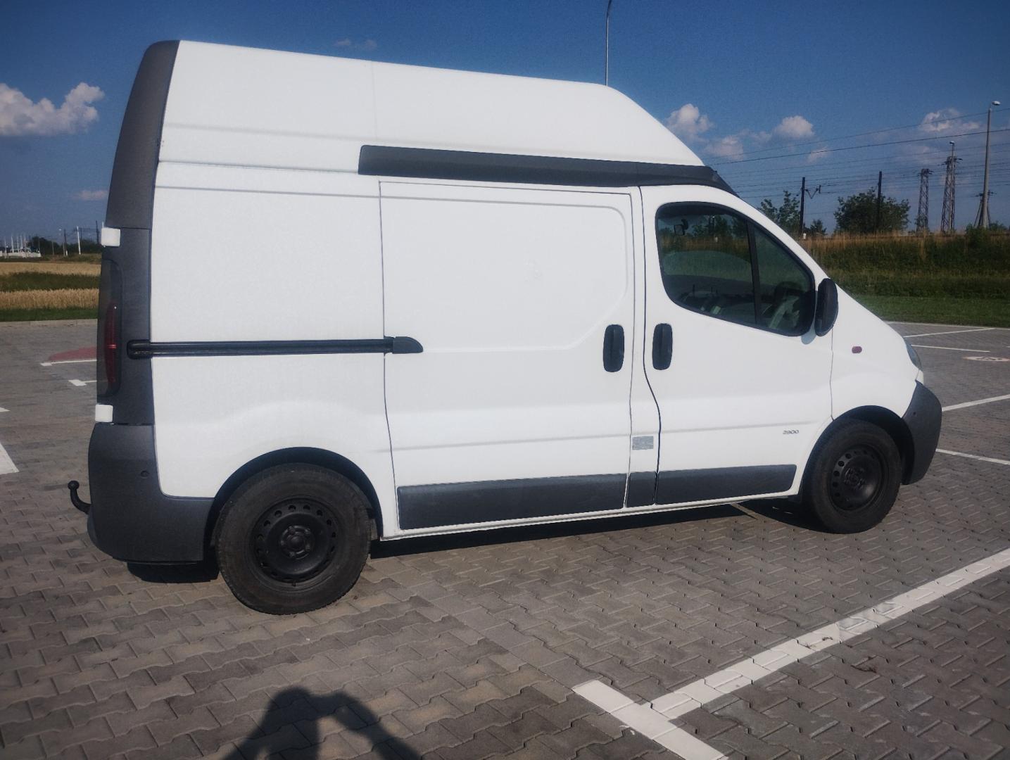 Opel Vivaro 1.9 CDTI 101km 2005 rok.