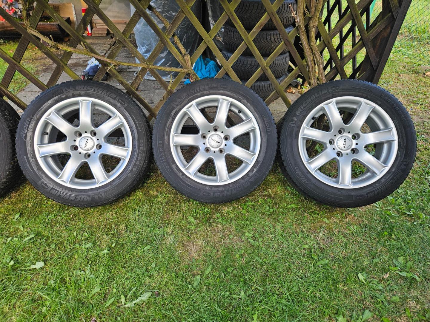 Alufelgi r16 5x120 Bmw Vw T5 T6 Opel Insignia Rial