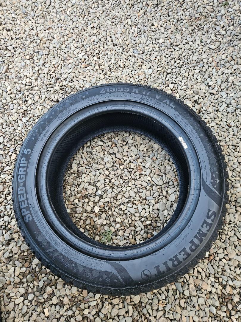 Opony zimowe 17 215/55 7mm 2024r