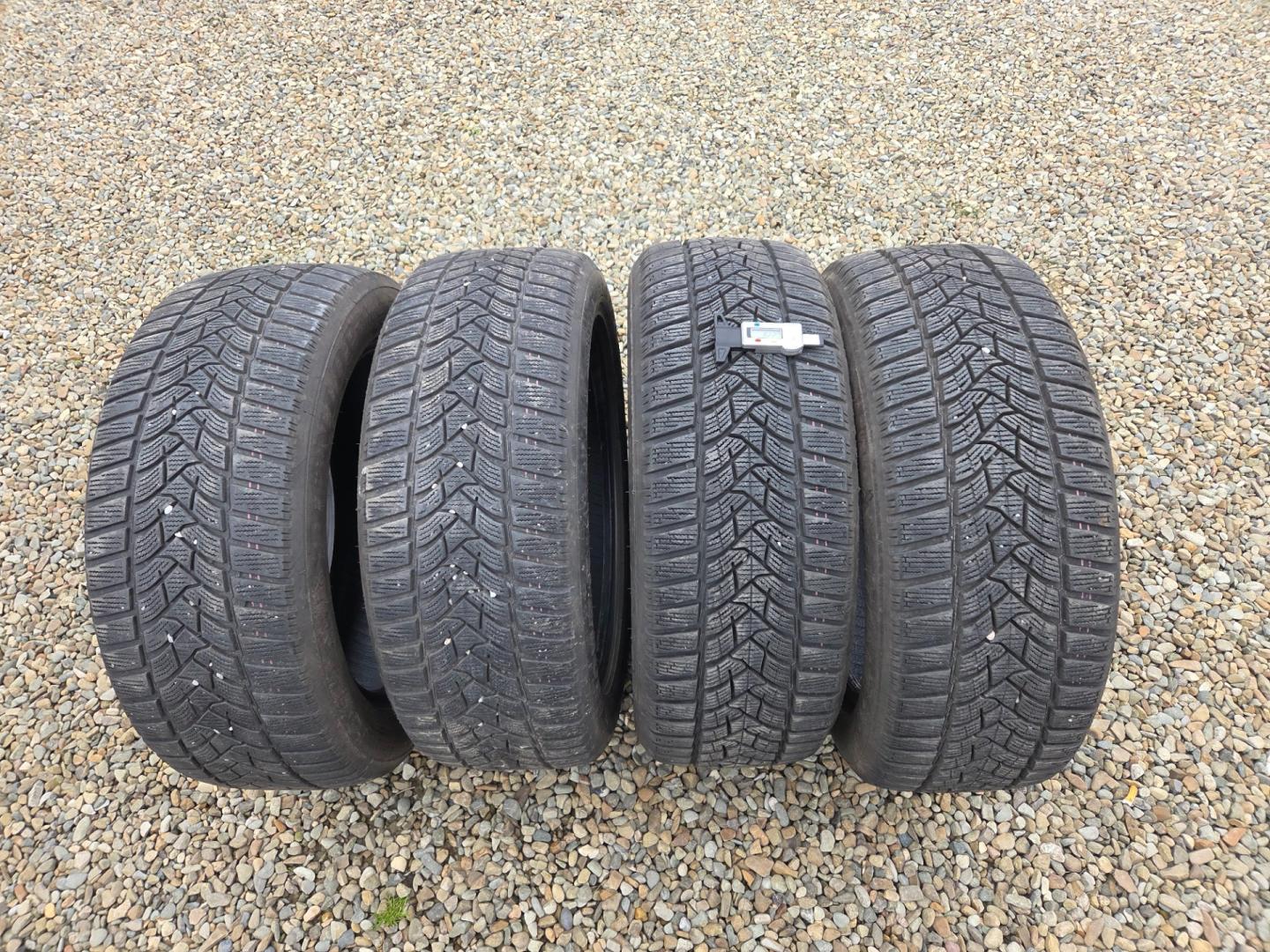 Opony zimowe r17 215/55 Dunlop Winter Sport 5